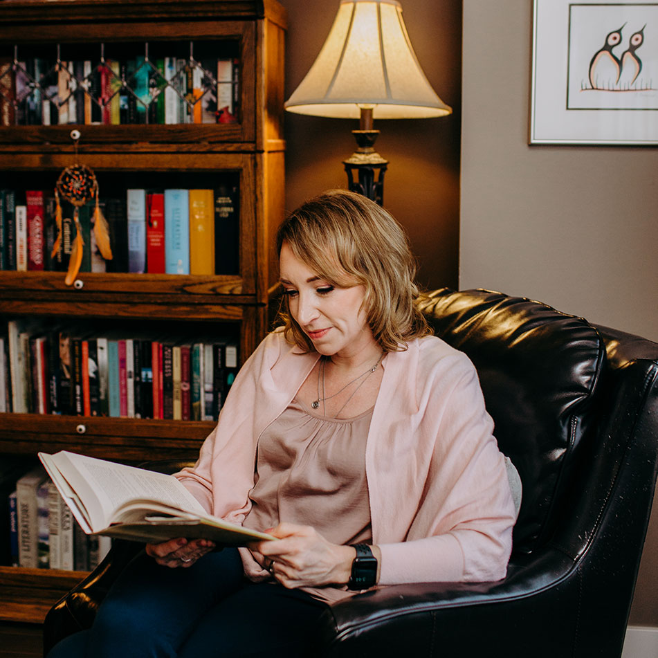 Catherine Pennington reading a book